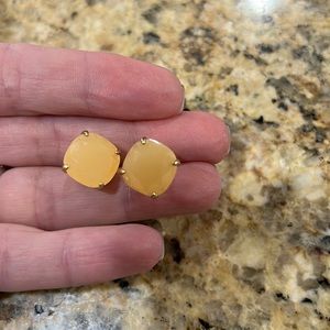 Kate Spade ♠️ New York post peach 🍑 studs